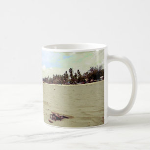 Sandalen am tropischen Strand Kaffeetasse
