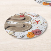 Sandalen, Muscheln und Starfish am Strand Runder Pappuntersetzer (Angewinkelt)