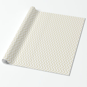 Sandbeige und Weiß großes Chevron-Muster H Geschenkpapier