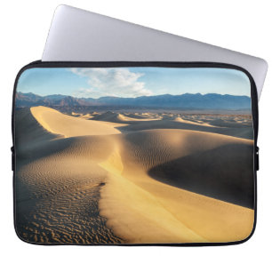 Sanddünen im Death Valley, CA Laptopschutzhülle
