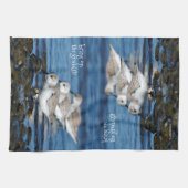 Sanderlings, die in gestaffelter Synchronizität fü Geschirrtuch (Horizontal)