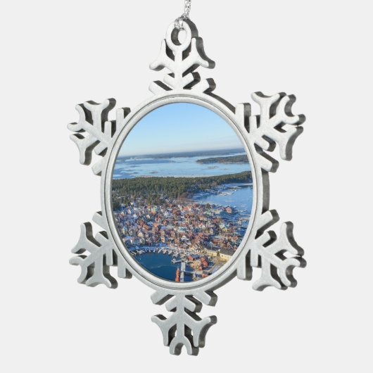 Sandhamn, Stockholm-Archipel, Schweden Schneeflocken Zinn-Ornament (Rechts)