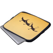 Sandhügel-Kranich bei Sonnenuntergang Laptopschutzhülle (Vorne Knopf)