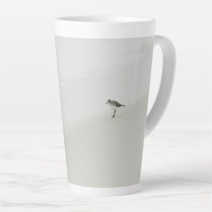 Sandpiper am Strand Milchtasse