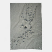 Sandskulpturen: Beach Crabs-Made Sand Formationen Geschirrtuch (Vertikal)