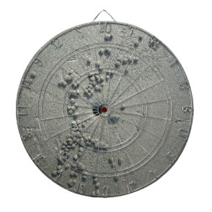 Sandskulpturen: Sandformationen von Strandkrebsen  Dartscheibe