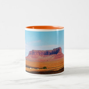 Sandsteinbutt im Monument Valley, USA Zweifarbige Tasse