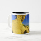 Sandstone Monument im Hell-Creek-Gebiet in der Näh Zweifarbige Tasse (Vorderseite Links)