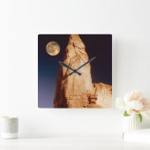 Sandstone Pinacle Quadratische Wanduhr (Zuhause)