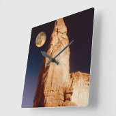 Sandstone Pinacle Quadratische Wanduhr (Winkel)