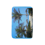 Sandstrand mit Palmen und Meerblick Badematte (Vorderseite Vertikal)