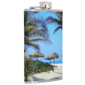 Sandstrand mit Palmen und Meerblick Flachmann (Rechts)