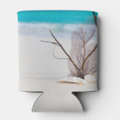 Sandstrand mit weißen Muscheln Dosenkühler (Rückseite)