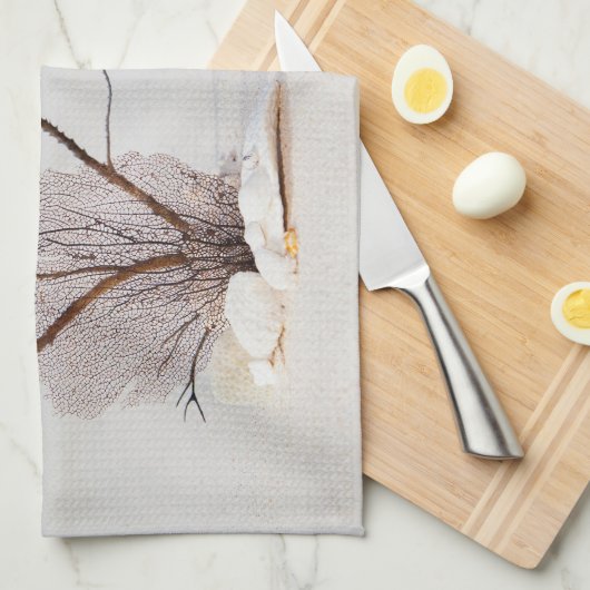 Sandstrand mit weißen Muscheln Geschirrtuch (Viertel Falte)