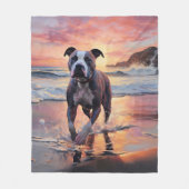 Sandy American Staffordshire Dog on Beach Sunset Fleecedecke (Vorderseite)