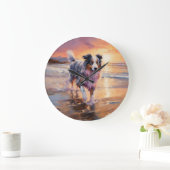Sandy Australian Shepherd Dog on Beach Sunset Große Wanduhr (Zuhause)