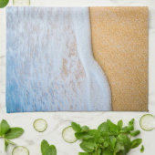 Sandy Beach mit Foamy Surf Geschirrtuch (Gefaltet)