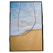Sandy Beach mit Foamy Surf Mittlere Geschenktüte (Vorderseite)