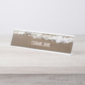 Sandy Beach Ocean Waves Monogram Individuelle Name Schreibtischnamensplakette (Vorderseite )