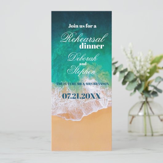 Sandy Beach Ocean Waves Probe Dinner Einladung (Stehend Vorderseite)