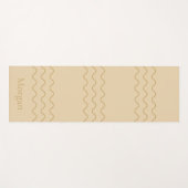 Sandy Beige Modern Wavy Lines With Custom Name Yogamatte (Vorderseite (Horizontal))