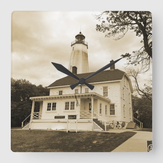 Sandy Hook Lighthouse Quadratische Wanduhr (Vorderseite)