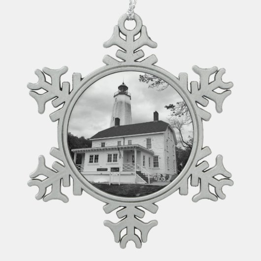 Sandy Hook Lighthouse Schneeflocken Zinn-Ornament (Vorderseite)