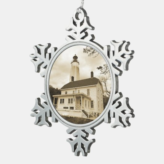 Sandy Hook Lighthouse Schneeflocken Zinn-Ornament (Rechts)