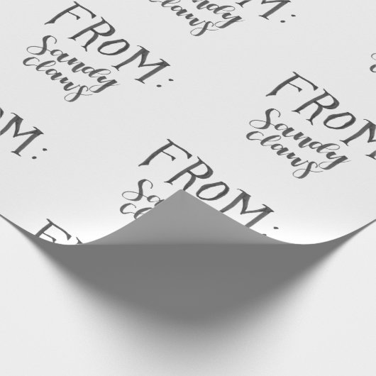 Sandy kratzt Packpapier (Ecke)