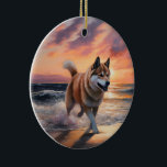 Sandy Paws Akita Dog auf Beach Sunset Keramik Ornament<br><div class="desc">Tauchen Sie ein in die ruhige Schönheit unseres Hundes "Sandy Paws and Sunset Hues" mit Sonnenuntergang am Strand. Diese faszinierende Szene vereint das Wesen eines perfekten Abends am Ufer, mit einem treuen Hund, der den goldenen Sand und die atemberaubenden Farben der untergehenden Sonne genießt. Ob Hundeliebhaber oder Sonnenuntergang - dieses...</div>