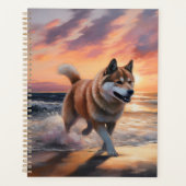 Sandy Paws Akita Dog auf Beach Sunset Planer (Vorderseite)