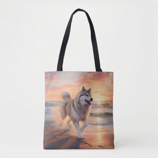 Sandy Paws Alaskan Malamute Dog on Beach Sunset Tasche (Vorderseite)