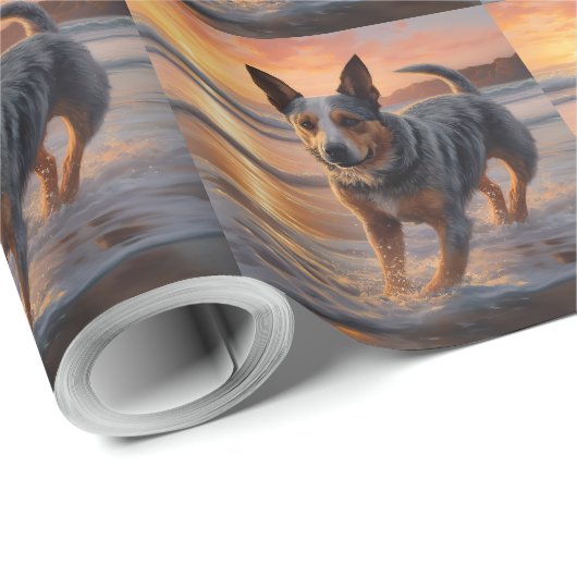 Sandy Paws Australian Cattle Dog on Beach Sunset Geschenkpapier (Rolleneckpunkt)