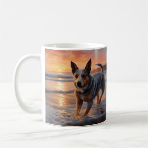 Sandy Paws Australian Cattle Dog on Beach Sunset Kaffeetasse