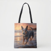 Sandy Paws Australian Cattle Dog on Beach Sunset Tasche (Vorderseite)