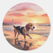 Sandy Paws Beagle Dog on Beach Sunset Runder Aufkleber (Vorderseite)
