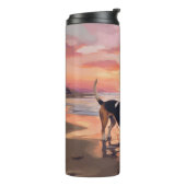 Sandy Paws Beagle Dog on Beach Sunset Thermosbecher (Nach links gedreht)