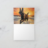 Sandy Paws Belgischer Malinois Hund auf Beach Suns Karte (Innenseite)