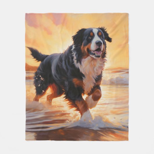 Sandy Paws Bernese Mountain Dog on Beach Sunset Fleecedecke (Vorderseite)