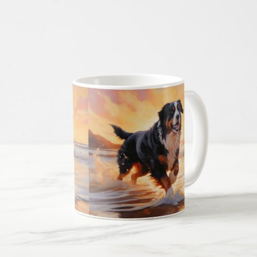 Sandy Paws Bernese Mountain Dog on Beach Sunset Kaffeetasse (VorderseiteRechts)