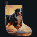 Sandy Paws Bernese Mountain Dog on Beach Sunset Kleiner Weihnachtsstrumpf<br><div class="desc">Tauchen Sie ein in die ruhige Schönheit unseres Hundes "Sandy Paws and Sunset Hues" mit Sonnenuntergang am Strand. Diese faszinierende Szene vereint das Wesen eines perfekten Abends am Ufer, mit einem treuen Hund, der den goldenen Sand und die atemberaubenden Farben der untergehenden Sonne genießt. Ob Hundeliebhaber oder Sonnenuntergang - dieses...</div>