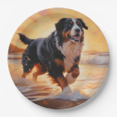 Sandy Paws Bernese Mountain Dog on Beach Sunset Pappteller (Vorderseite)