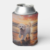 Sandy Paws Bichon Frise Dog on Beach Sunset Dosenkühler (Kanne Vorderseite)