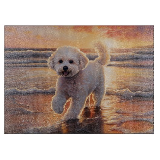 Sandy Paws Bichon Frise Dog on Beach Sunset Schneidebrett (Vorderseite)