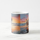 Sandy Paws Bloodhound Dog on Beach Sunset Kaffeetasse (Mittel)