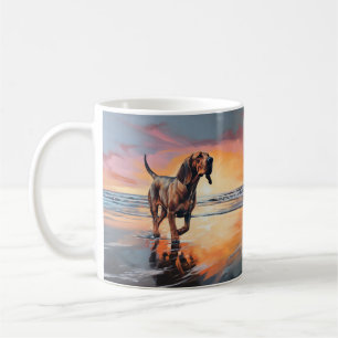 Sandy Paws Bloodhound Dog on Beach Sunset Kaffeetasse