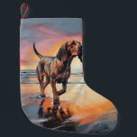 Sandy Paws Bloodhound Dog on Beach Sunset Kleiner Weihnachtsstrumpf<br><div class="desc">Tauchen Sie ein in die ruhige Schönheit unseres Hundes "Sandy Paws and Sunset Hues" mit Sonnenuntergang am Strand. Diese faszinierende Szene vereint das Wesen eines perfekten Abends am Ufer, mit einem treuen Hund, der den goldenen Sand und die atemberaubenden Farben der untergehenden Sonne genießt. Ob Hundeliebhaber oder Sonnenuntergang - dieses...</div>