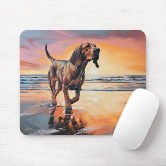 Sandy Paws Bloodhound Dog on Beach Sunset Mousepad (Mit Mouse)