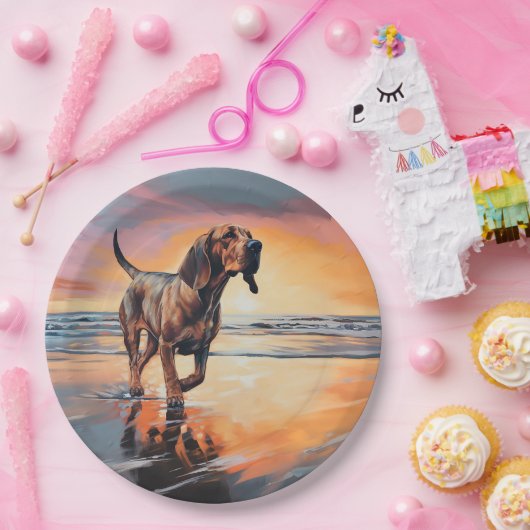 Sandy Paws Bloodhound Dog on Beach Sunset Pappteller (Party)
