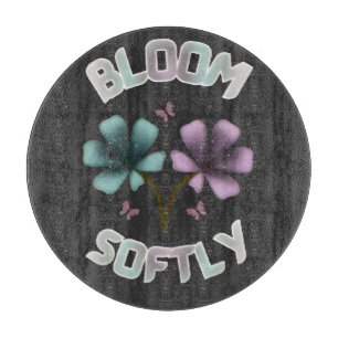 Sanft blühendes Frühlingsblumendesign Pastell Cott Schneidebrett